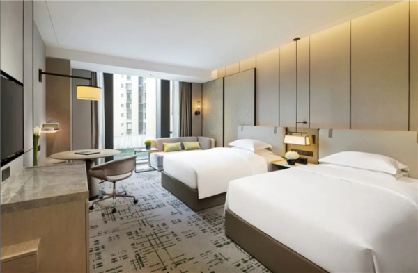 Ritz-Carlton Hotel